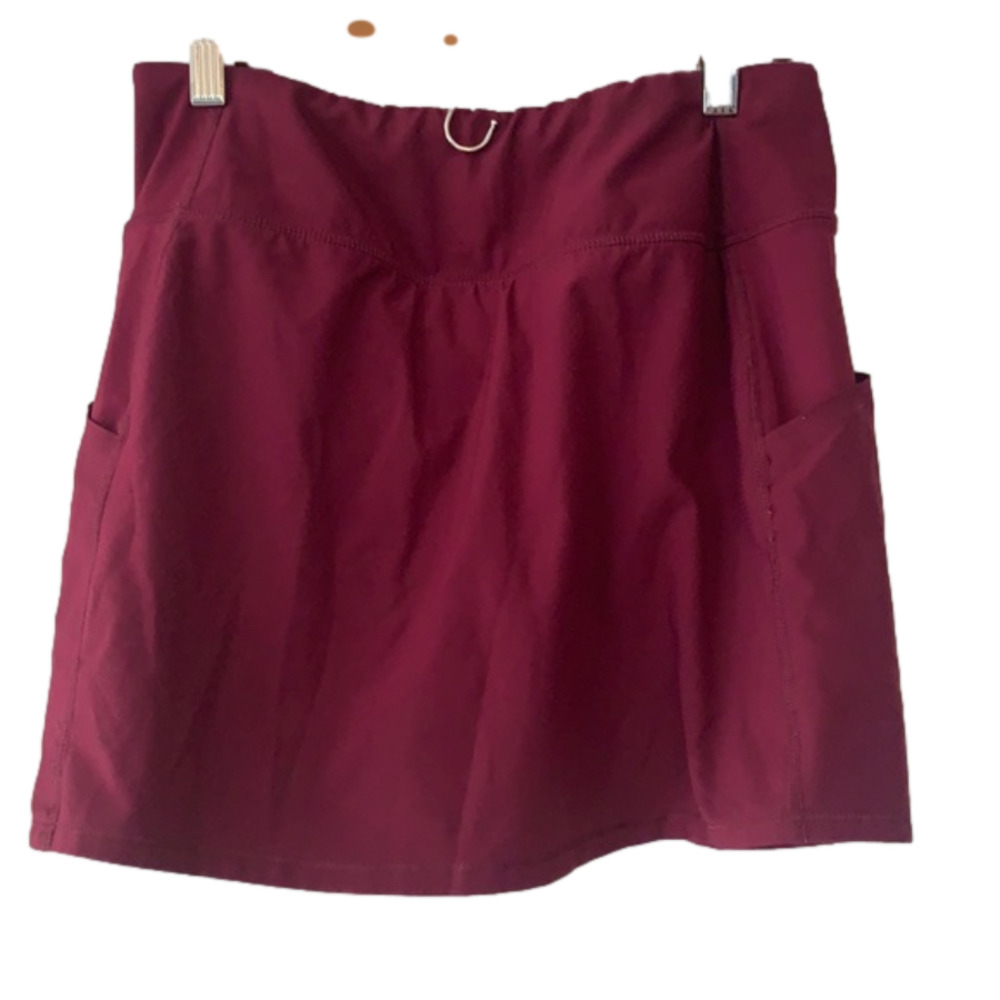 AVIA Maroon Atheltic Skort Size Small 4-6